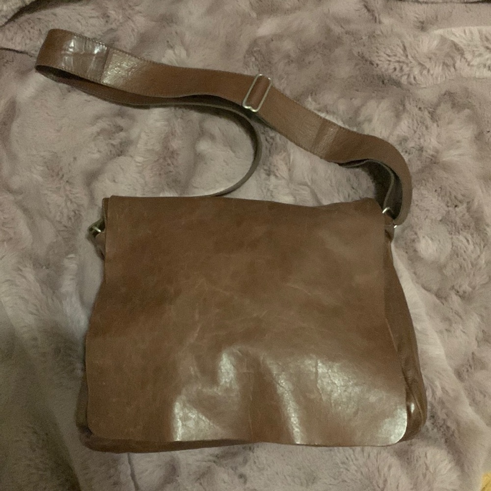 M0851 Super soft brown leather  messenger bag
